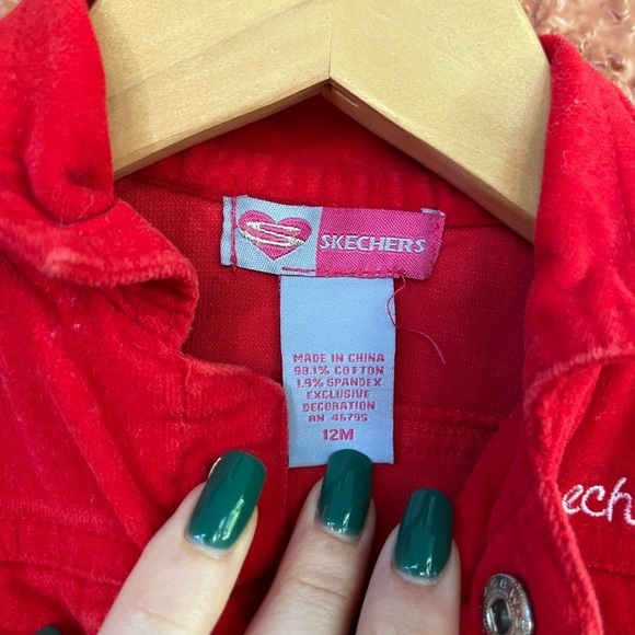 Baby Girl Red Crushed Velvet Floral Embroidered Jacket Size 12 months - Picture 5 of 5